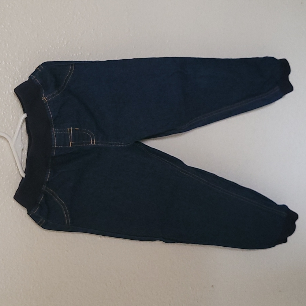 Clothes - Picture 7 of 10